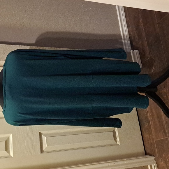 D & Co. Essentials Top - Picture 4 of 6